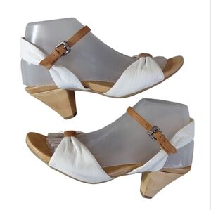 Naya Telluride White & Brown Leather Sandal Wood Heel Ankle Strap Sandals 7.5